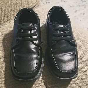 Boy's dressy shoes